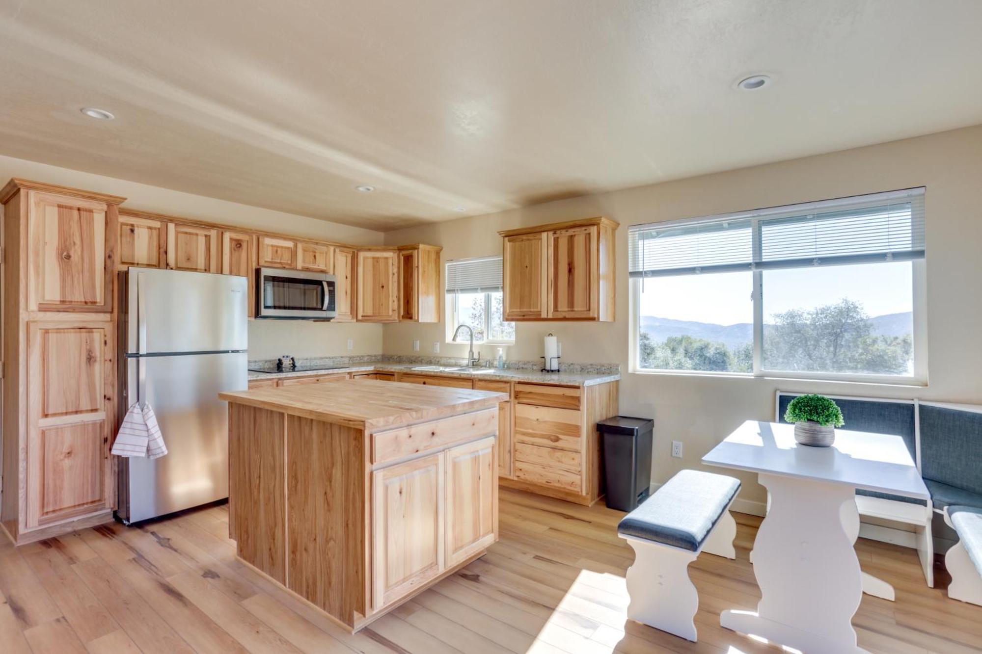 Holiday home Comfy Duplex Near Hiking And Sightseeing! *
