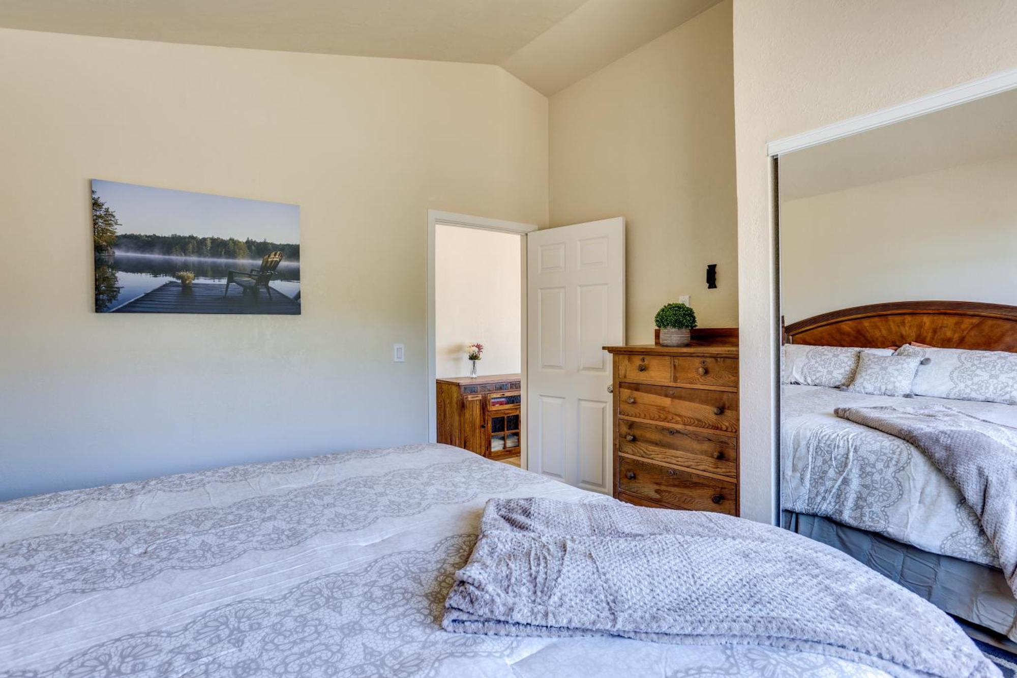 Comfy Duplex Near Hiking And Sightseeing! Holiday home Oakhurst