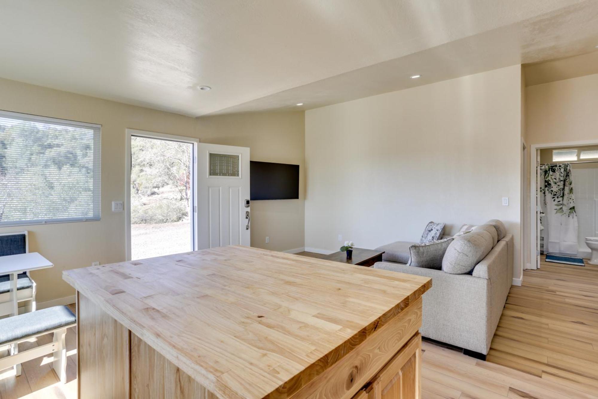 Comfy Duplex Near Hiking And Sightseeing! *