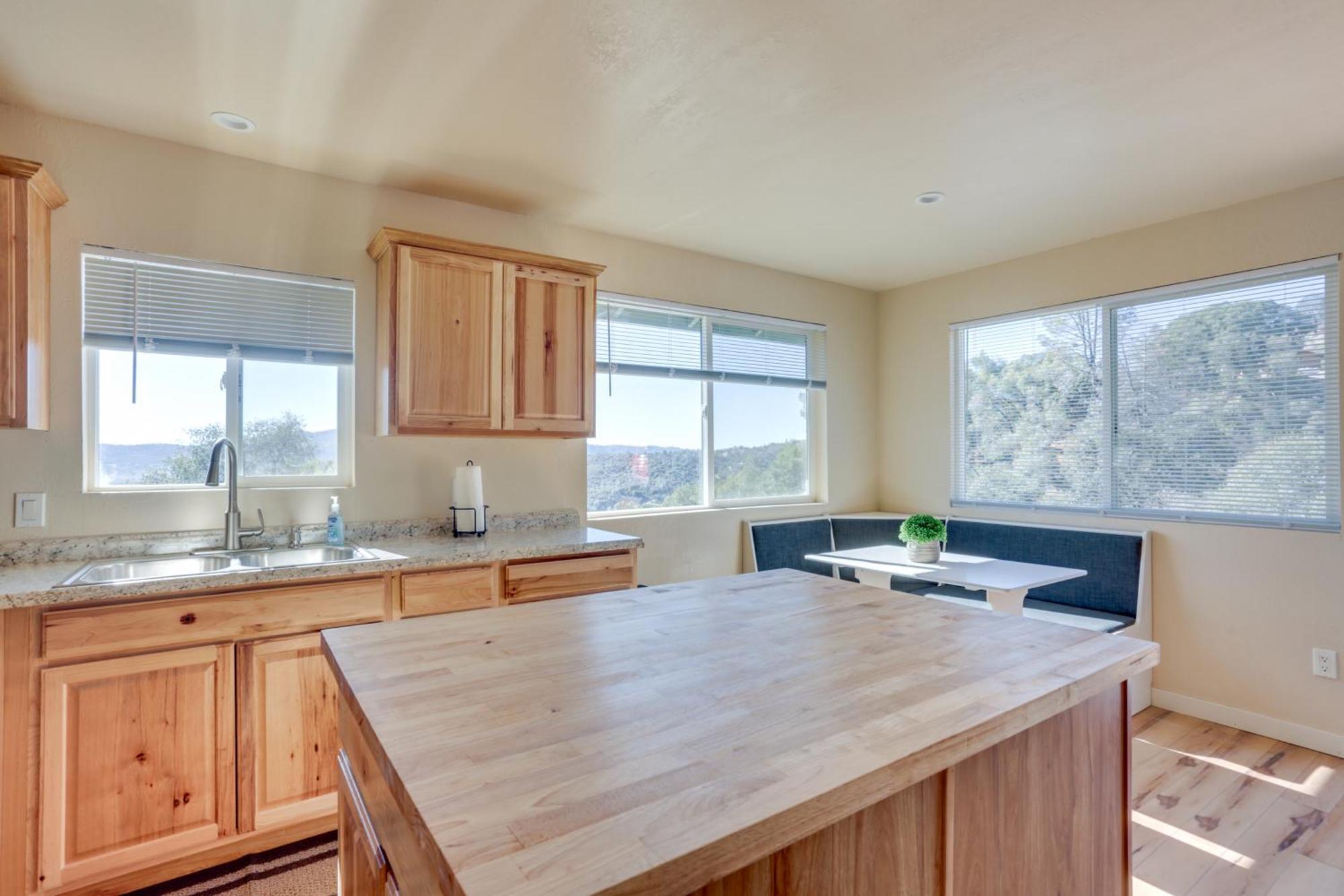 Comfy Duplex Near Hiking And Sightseeing! Oakhurst