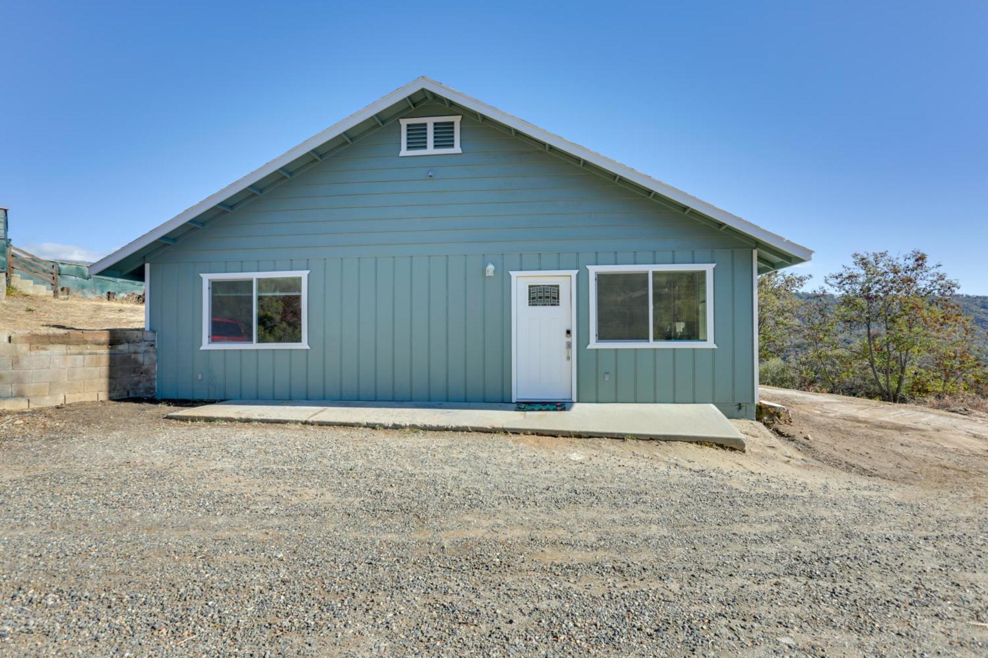 Holiday home Comfy Duplex Near Hiking And Sightseeing!
