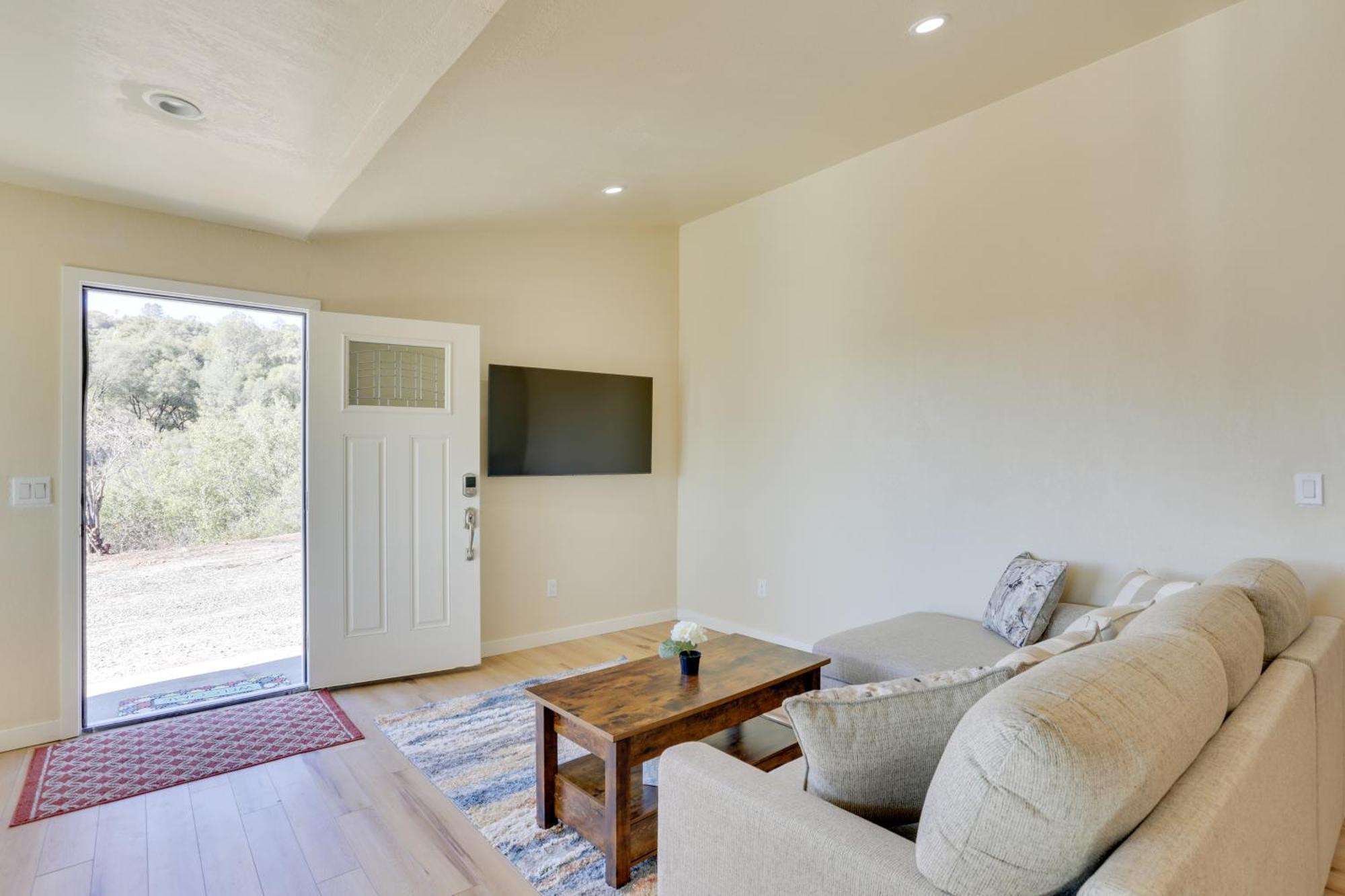 Holiday home Comfy Duplex Near Hiking And Sightseeing!