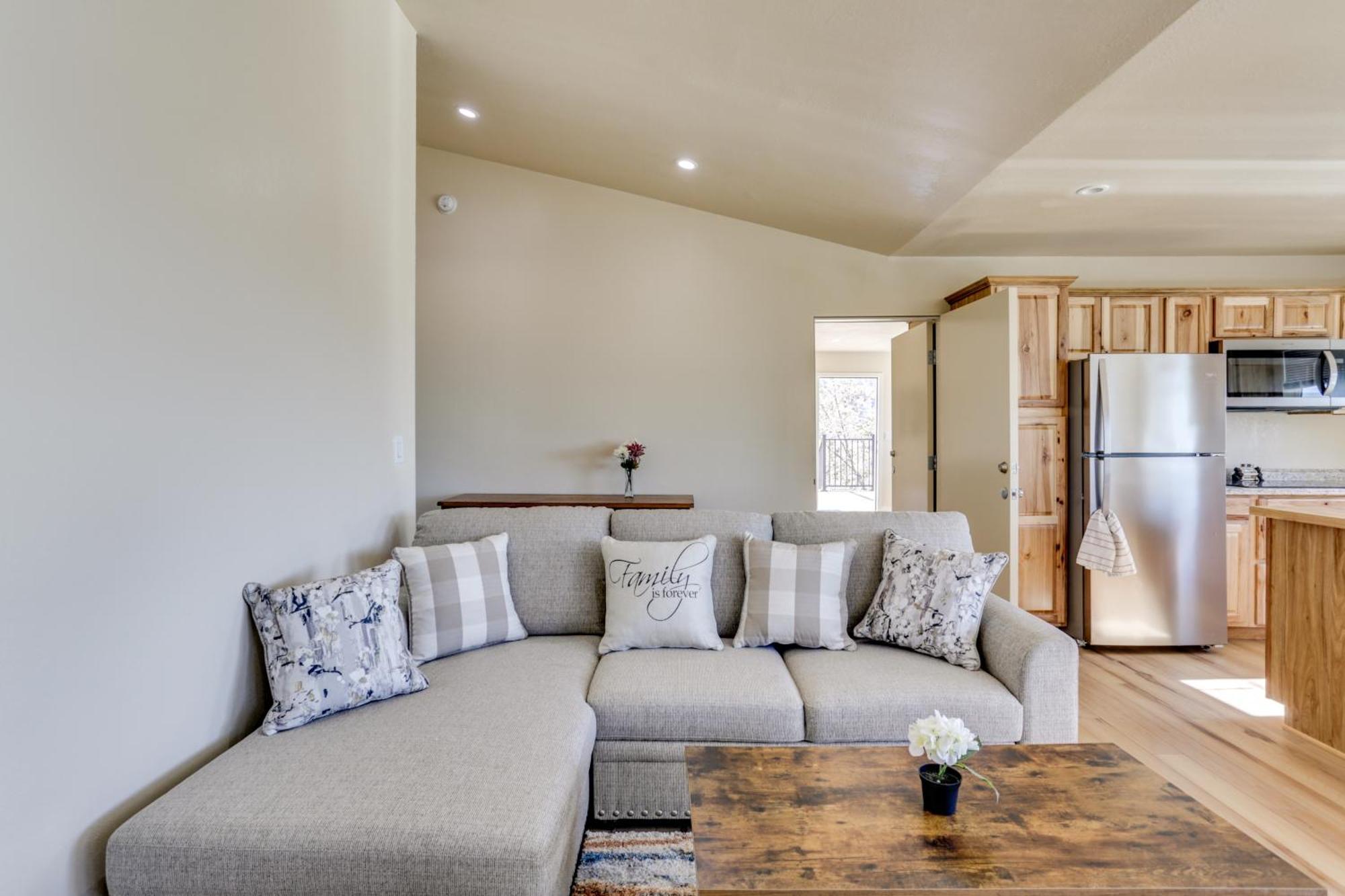Holiday home Comfy Duplex Near Hiking And Sightseeing! Oakhurst